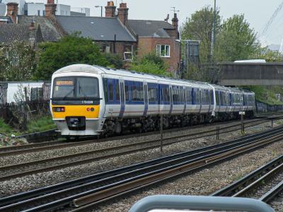 165039 at Dollis Hill. &copy; llamafish