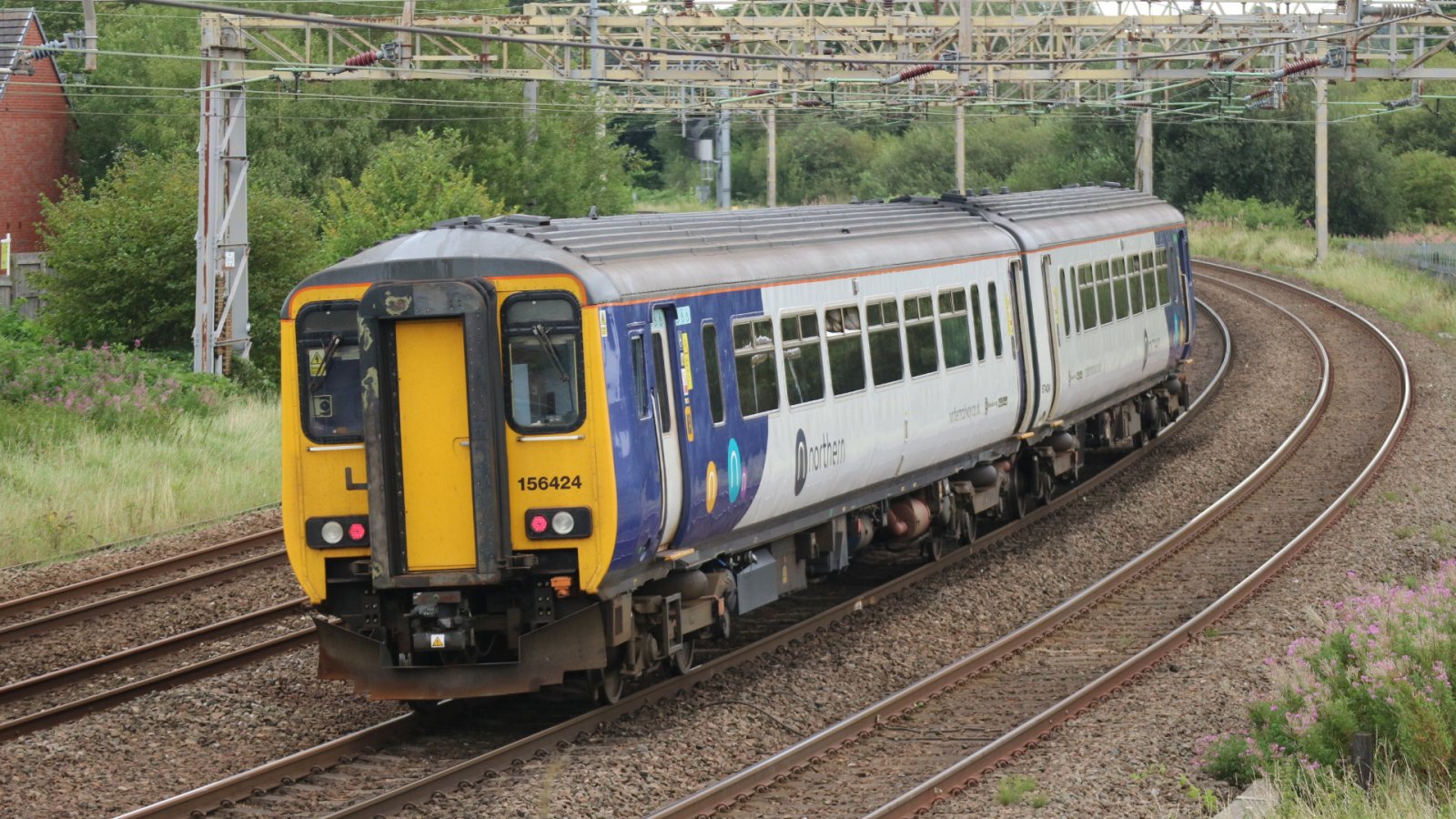 Photo of 156424 at Queensville Curve, Stafford — trainlogger