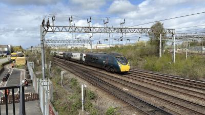 390103 at Crewe. &copy; Luivery