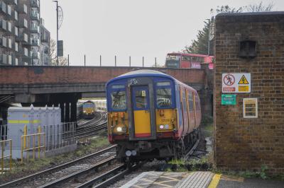 5709,66543 at Clapham Junction. &copy; Zain