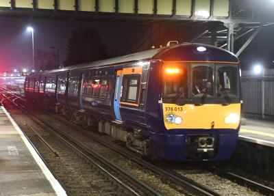 376013 at Slade Green. &copy; MJM