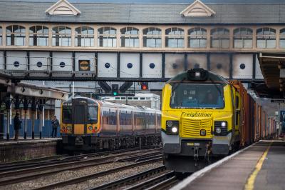 70001,444040 at Eastleigh. &copy; Shotts
