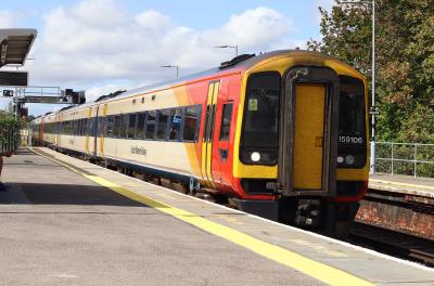 159106 at Basingstoke. &copy; railwork
