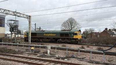 66571 at Nuneaton. &copy; Luivery