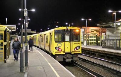 507005 at Brunswick. &copy; stevexos
