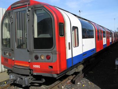 LU91195 at Hainault LU depot. &copy; Byron5574
