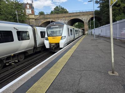 700011 at Chatham. &copy; MikeMOL