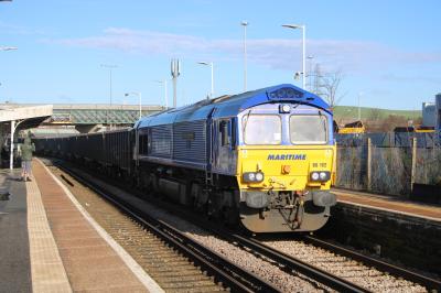 66162 at Newhaven Town. &copy; SirArchie34059