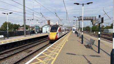 801228 at Newark North Gate. &copy; Luivery