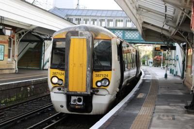 387124 at Lewes. &copy; SirArchie34059