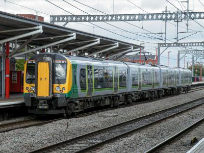350122 at Rugby. &copy; llamafish