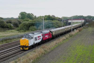37418 at Winwick. &copy; stevexos