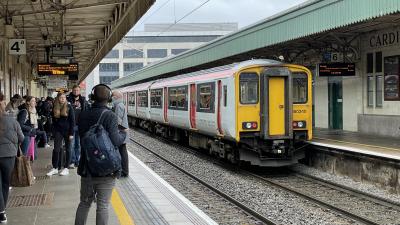 150240 at Cardiff Central. &copy; Ben_Broomfield