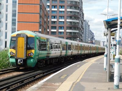377427 at Battersea Park. &copy; Trainman5862