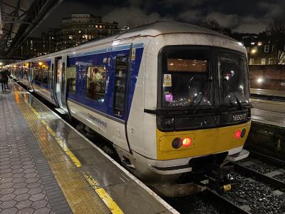 165017 at London Marylebone. &copy; Pistolpete008