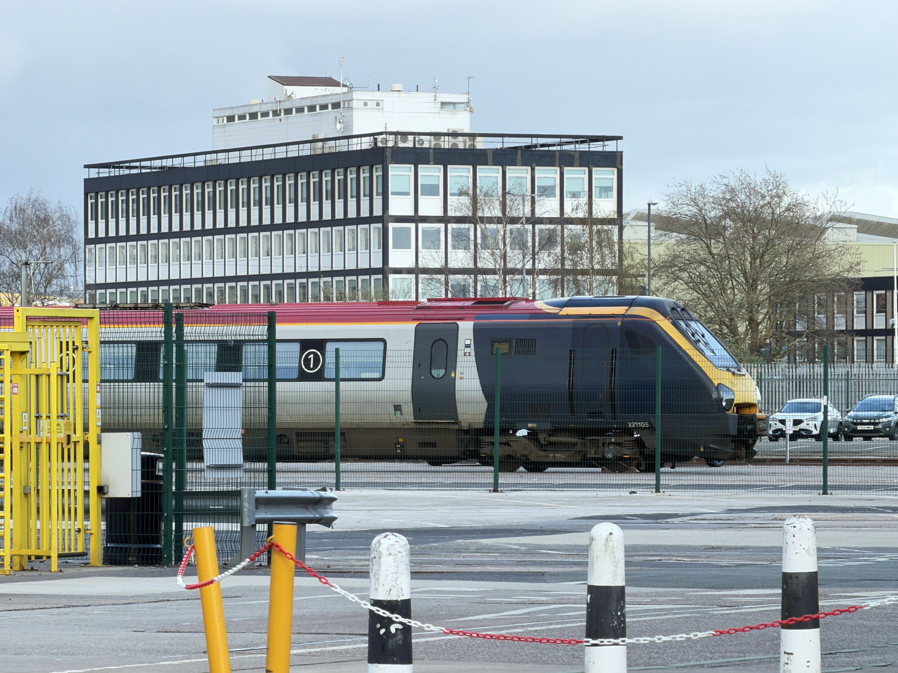 photo of 221105 at Derby Litchurch Lane Works
