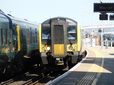 450029 at Fratton. &copy; Trainman5862