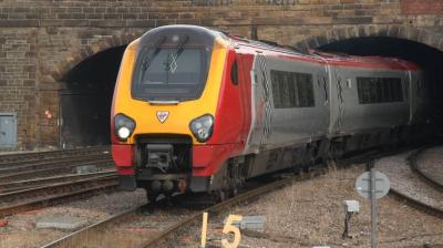 220003 at Sheffield. &copy; Byron5574