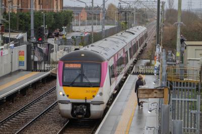 357318 at Rainham (Essex). &copy; Zain