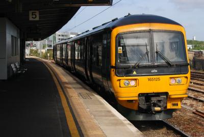 165125 at Didcot Parkway. © South Coast Trainspotter