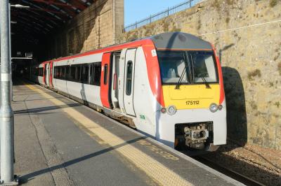 175112 at Penzance. &copy; llamafish