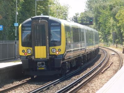 450043 at Hilsea. &copy; Trainman5862