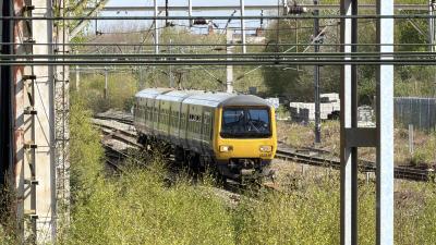 323236 at Crewe. &copy; Luivery