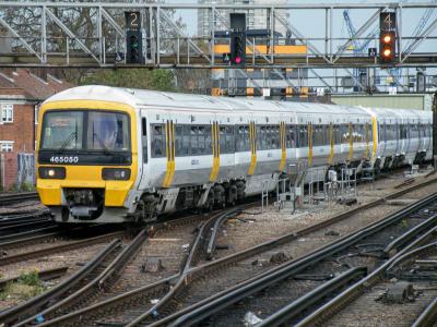 465050 at London Bridge. &copy; llamafish