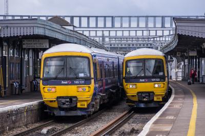 165131,165123 at Didcot Parkway. &copy; Shotts