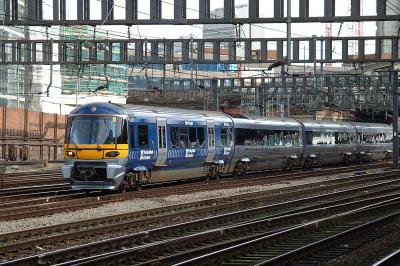 332003 at London Paddington. &copy; trainlogger