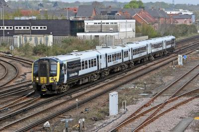 photo of 444010 at Eastleigh