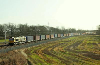 66717 at Winwick. &copy; stevexos