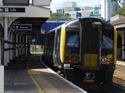 450007 at Fratton. &copy; Trainman5862