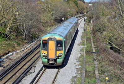 377463 at Bedhampton. &copy; Bestieboy