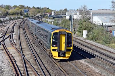 158767,158745 at Mount Pleasant crossing. &copy; Bestieboy