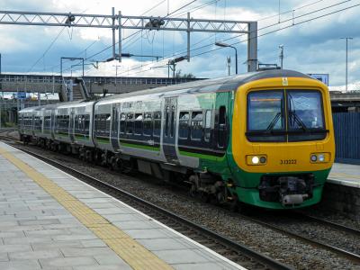 323222 at Bescot. &copy; llamafish
