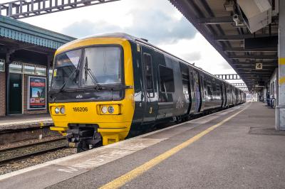 166206 at Didcot Parkway. &copy; Shotts