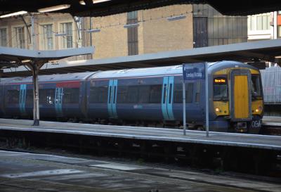375616 at London Victoria. &copy; AJax