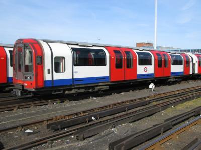 LU91229 at Hainault LU depot. &copy; Byron5574
