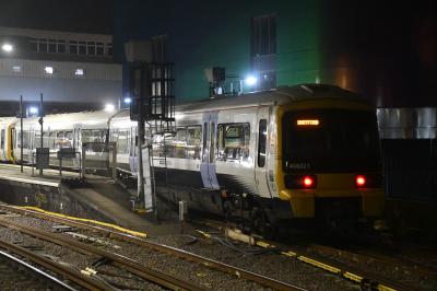 466021 at Dartford. &copy; MJM