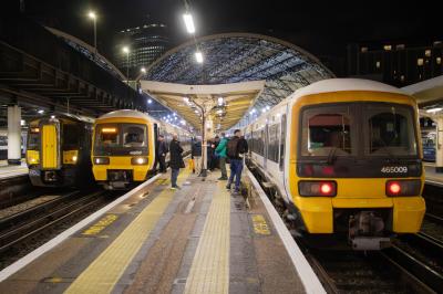 465009,465195,375626 at London Victoria. &copy; Zain