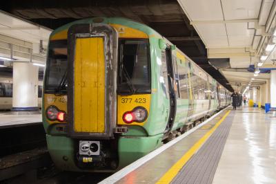 377423 at London Victoria. &copy; Zain
