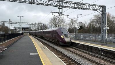 810003 at Kettering. &copy; Luivery