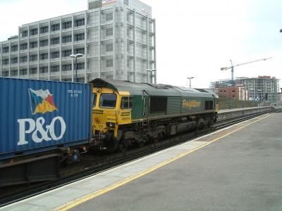 66504 at Basingstoke. &copy; Pape_Timmo