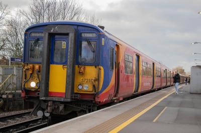 5721 at Earlsfield. &copy; Zain