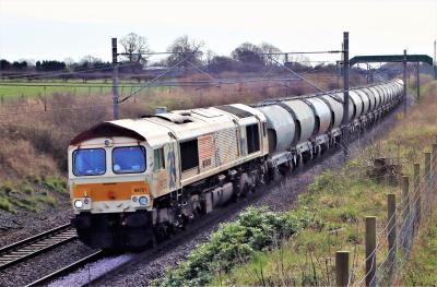 66721 at Acton Bridge (Cheshire). &copy; stevexos