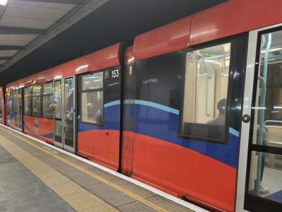 DLR 153 at Limehouse DLR. &copy; MikeMOL
