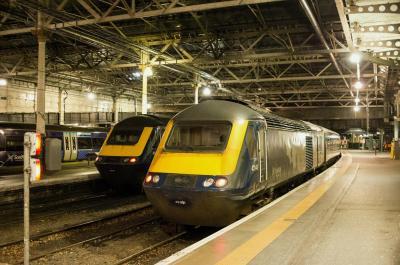 43148 at Edinburgh Waverley. &copy; stevexos