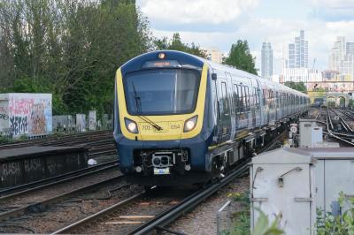 photo of 701054 at Clapham Junction