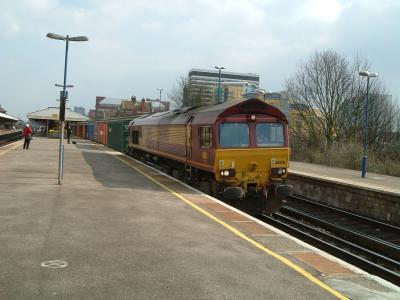 66080 at Basingstoke. &copy; Pape_Timmo